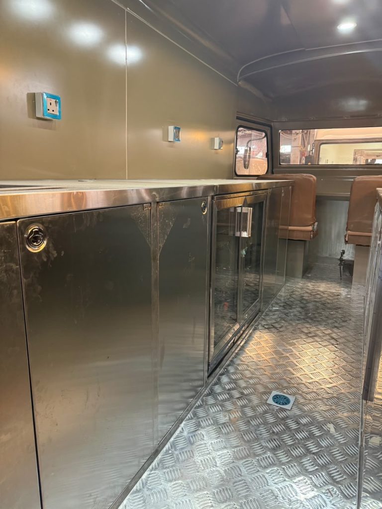 Bottle fridge in Citroen hy