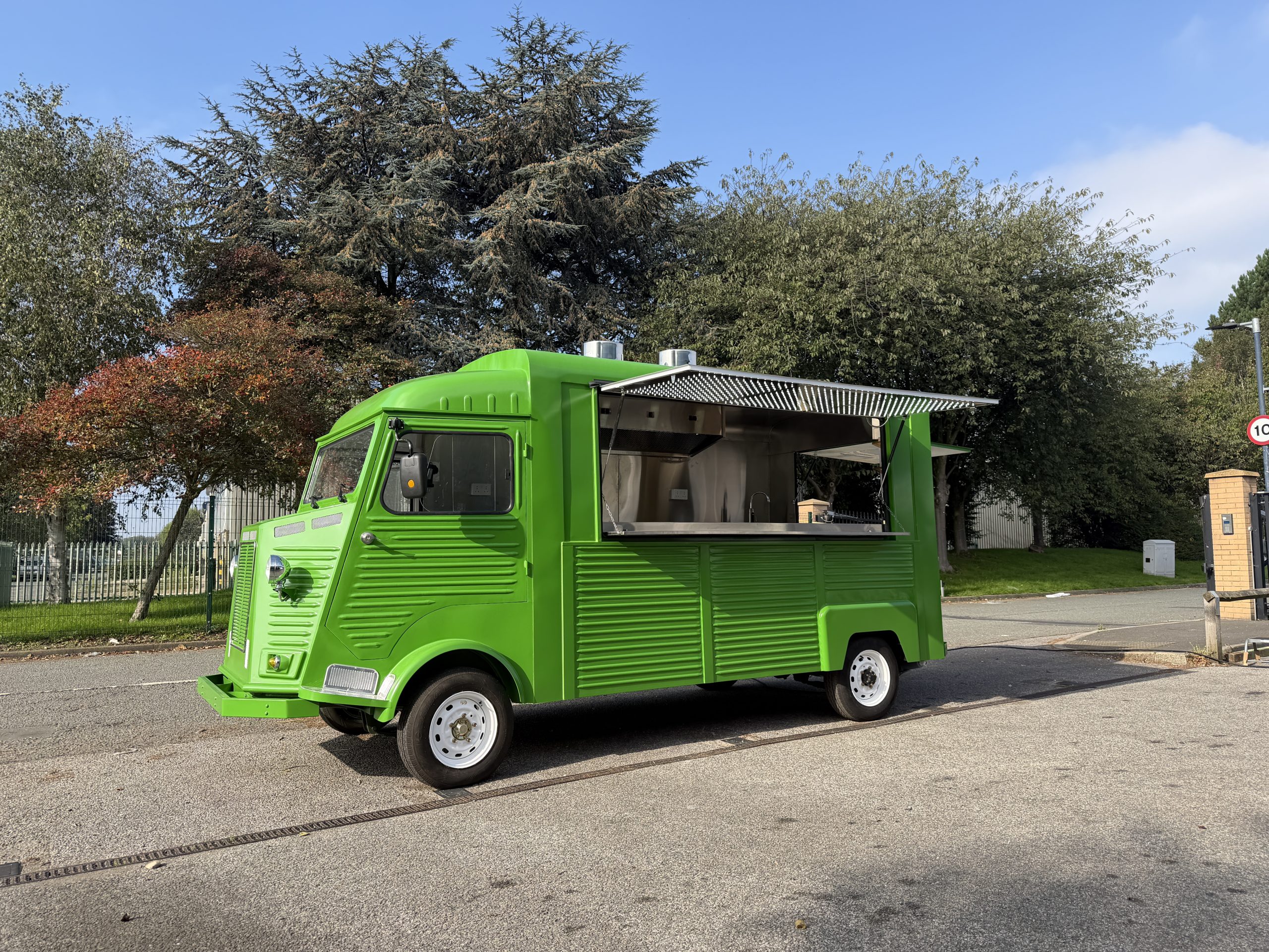 Green food truck